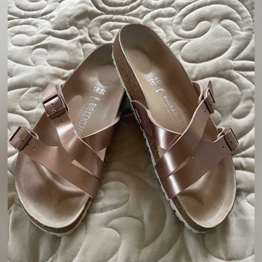 Birkenstock Women's Rose Color Metallic Sandals Size 40